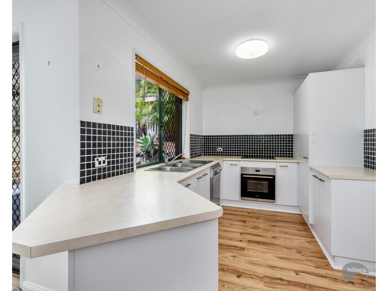 2/97 Greenacre Drive, Parkwood QLD 4214