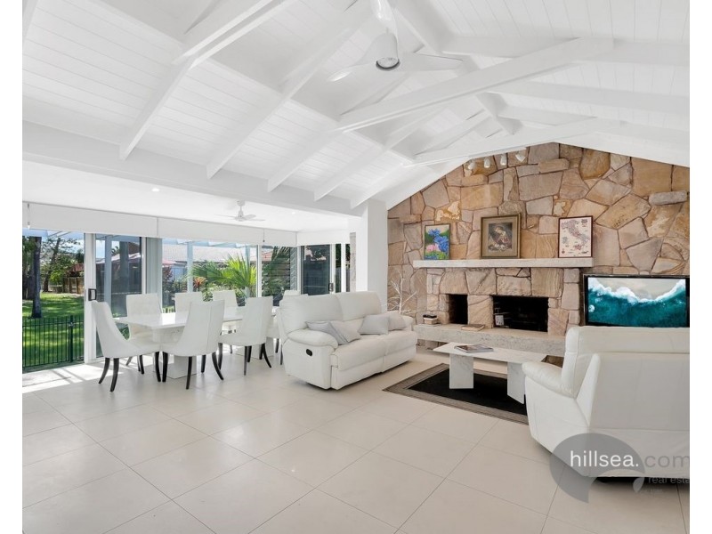 36 Sundown Drive, Paradise Point QLD 4216