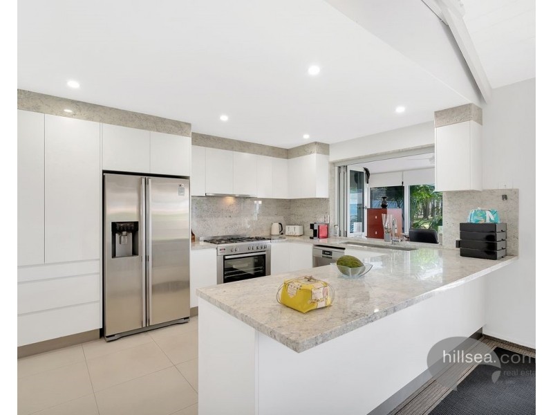 36 Sundown Drive, Paradise Point QLD 4216