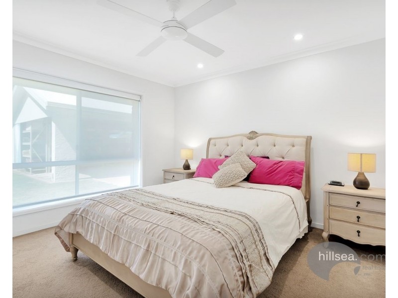 36 Sundown Drive, Paradise Point QLD 4216