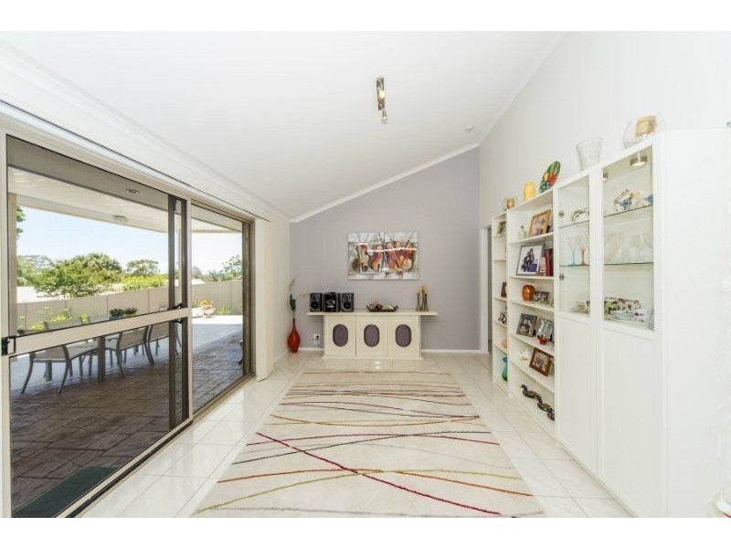 26 Ashburton Close, Arundel QLD 4214