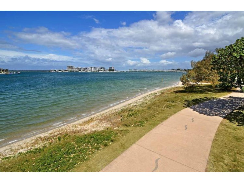 108 The Esplanade, Paradise Point QLD 4216