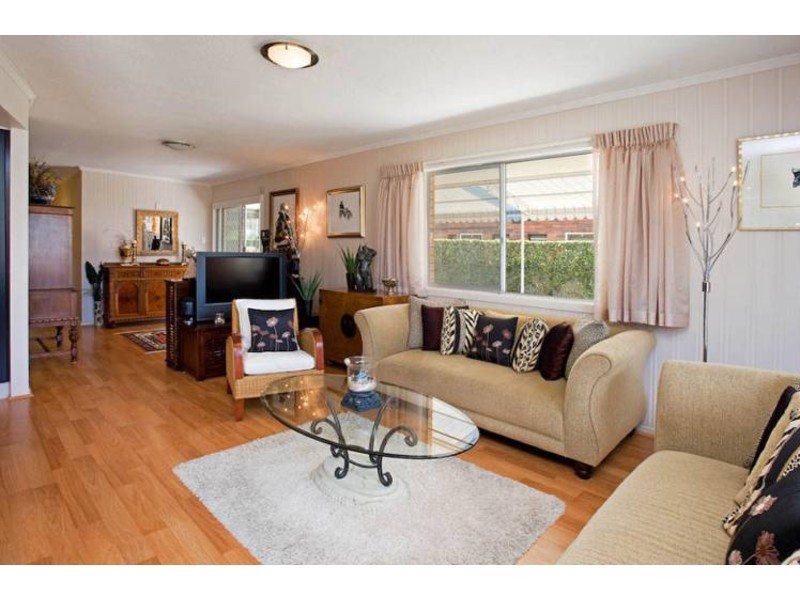 108 The Esplanade, Paradise Point QLD 4216