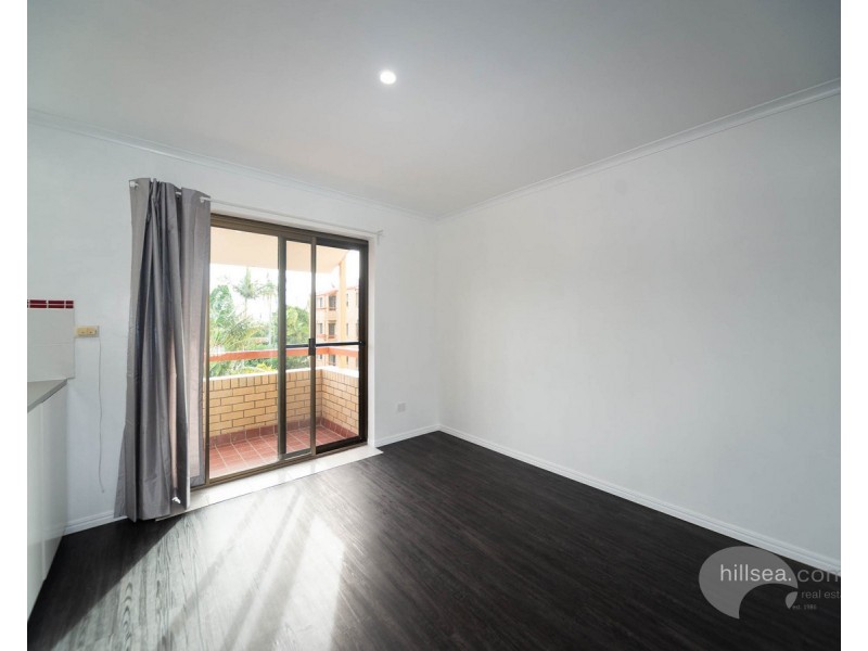 10/106 Bayview Street, Runaway Bay QLD 4216