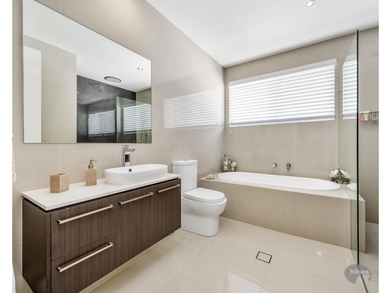 1/12 Teal Avenue, Paradise Point QLD 4216