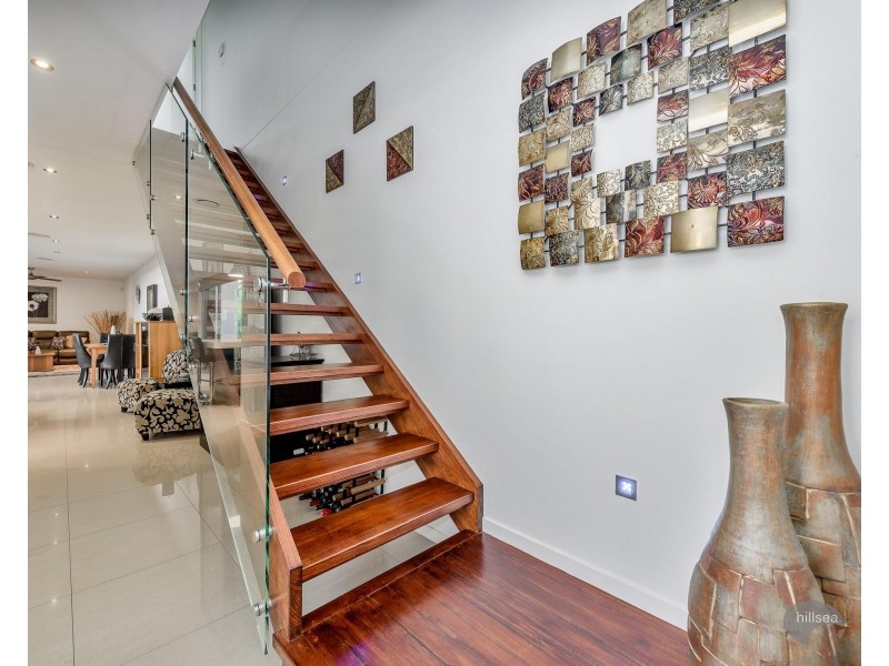 1/12 Teal Avenue, Paradise Point QLD 4216