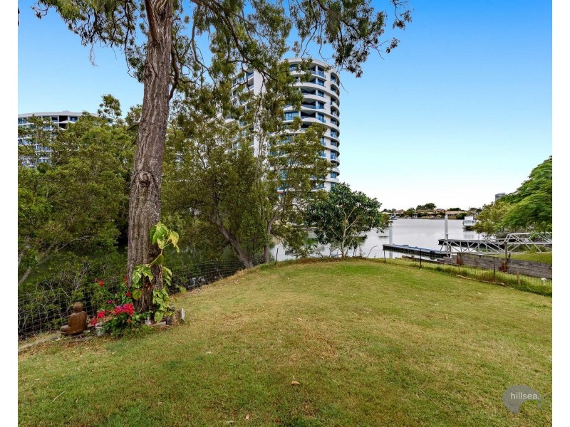 13 Amaroo Street, Biggera Waters QLD 4216