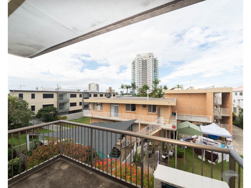 17/25 Ahern Street, Labrador QLD 4215