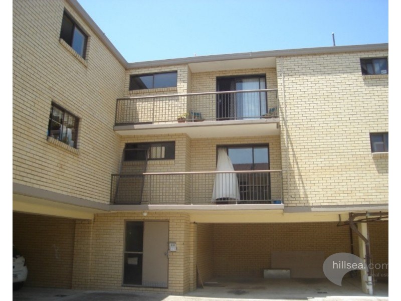 17/25 Ahern Street, Labrador QLD 4215