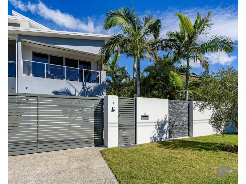2/4 Donald Avenue, Paradise Point QLD 4216