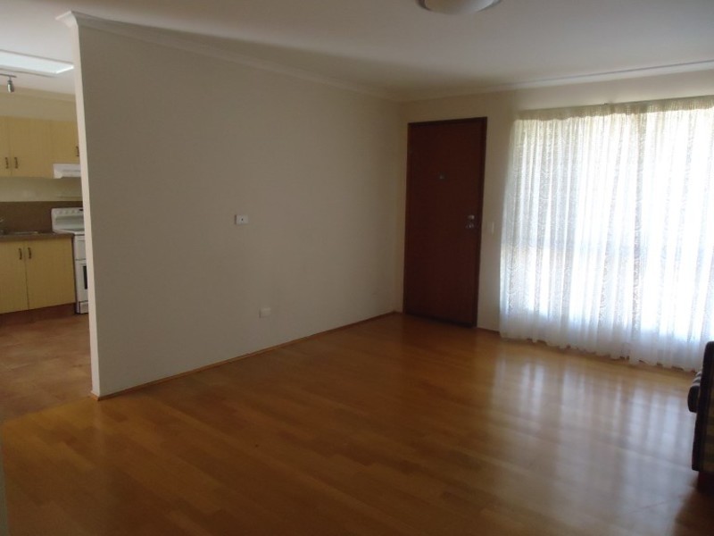 2/204 Olsen Avenue, Arundel QLD 4214