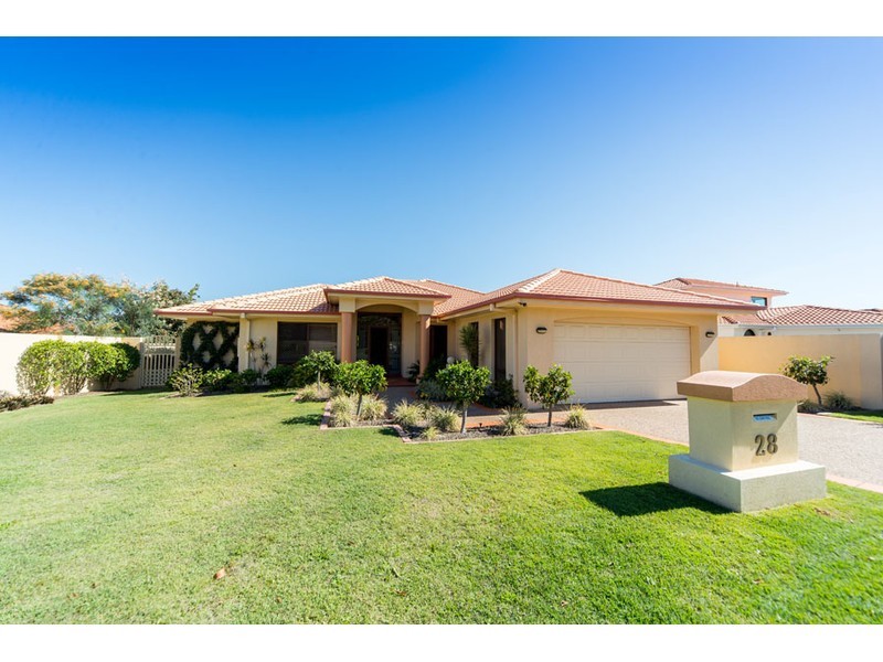 28 Tee Trees Boulevarde, Arundel QLD 4214