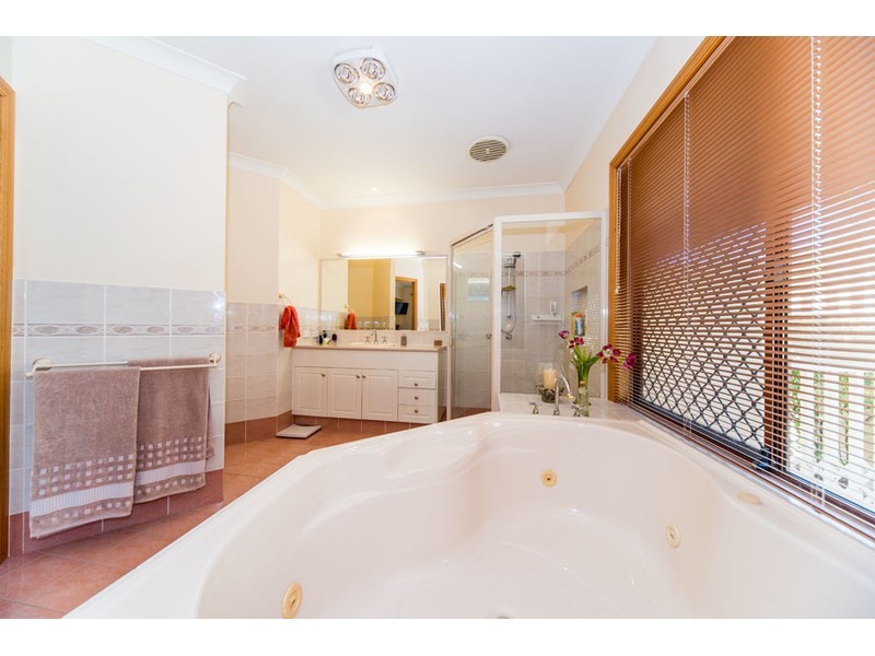 28 Tee Trees Boulevarde, Arundel QLD 4214