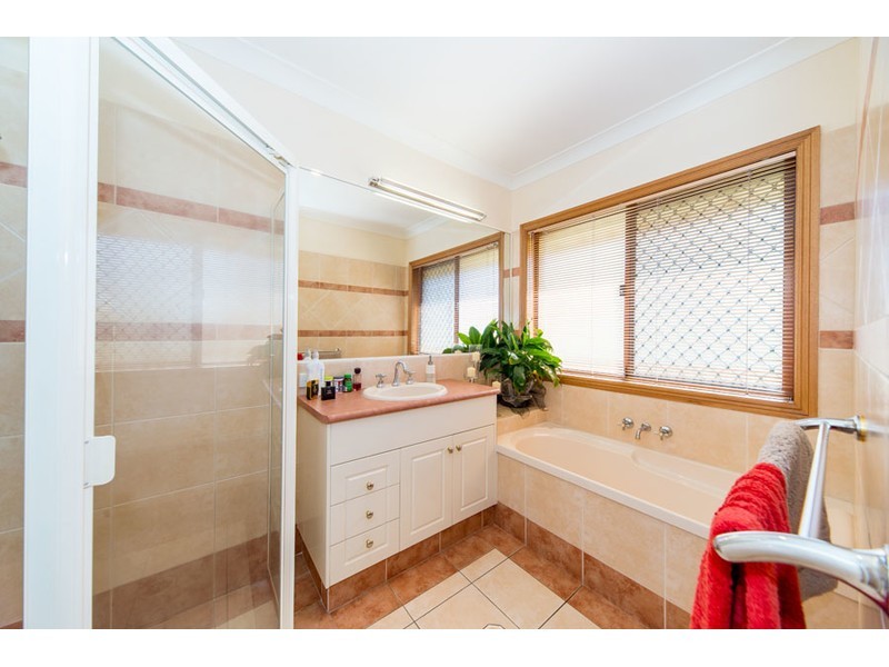 28 Tee Trees Boulevarde, Arundel QLD 4214