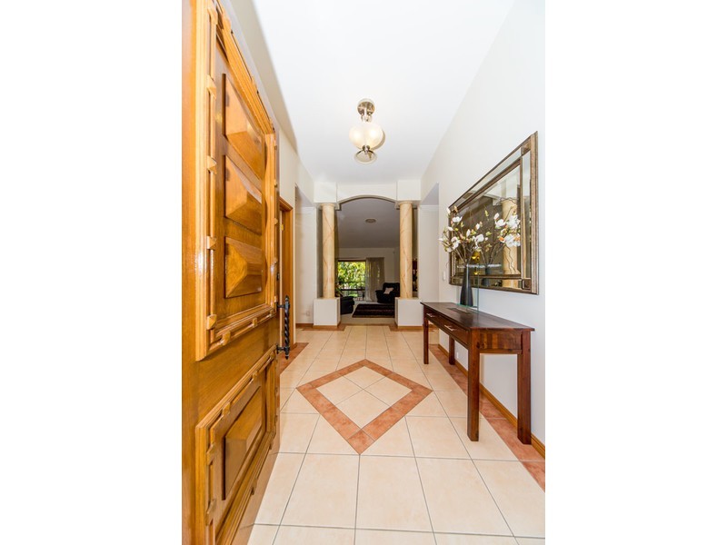 28 Tee Trees Boulevarde, Arundel QLD 4214