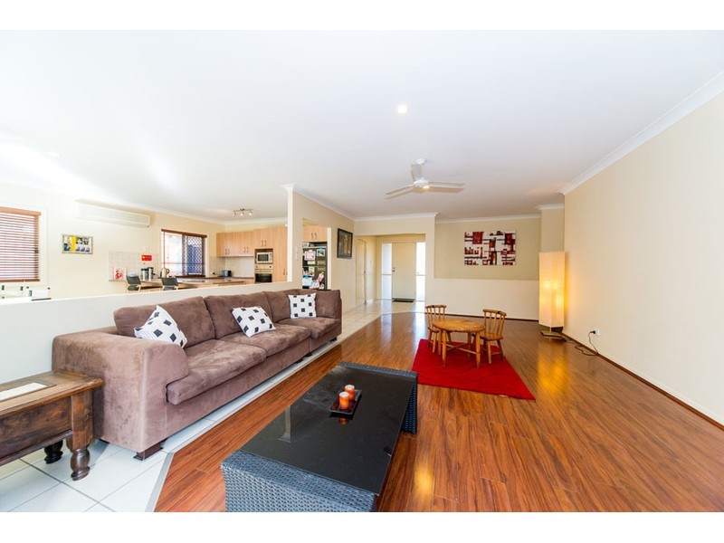 11 Taroona Circuit, Oxenford QLD 4210