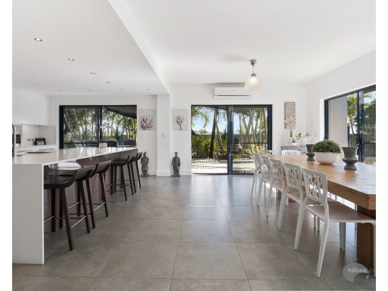 1/10 Thrush Avenue, Paradise Point QLD 4216
