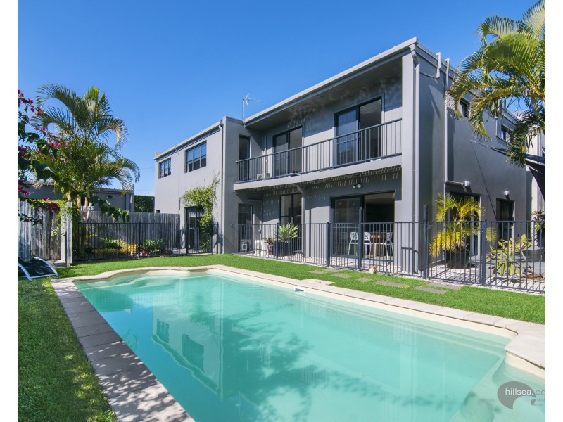 1/10 Thrush Avenue, Paradise Point QLD 4216