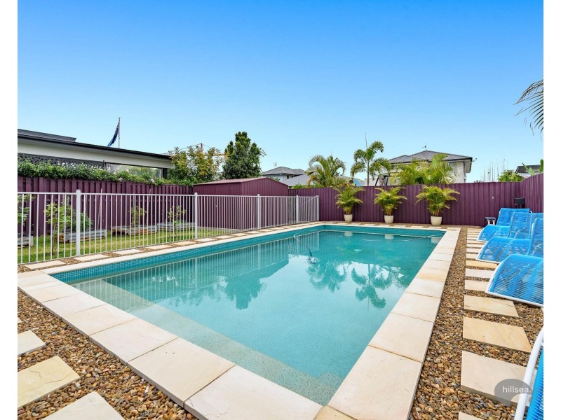 8 Benetti Crescent, Hope Island QLD 4212