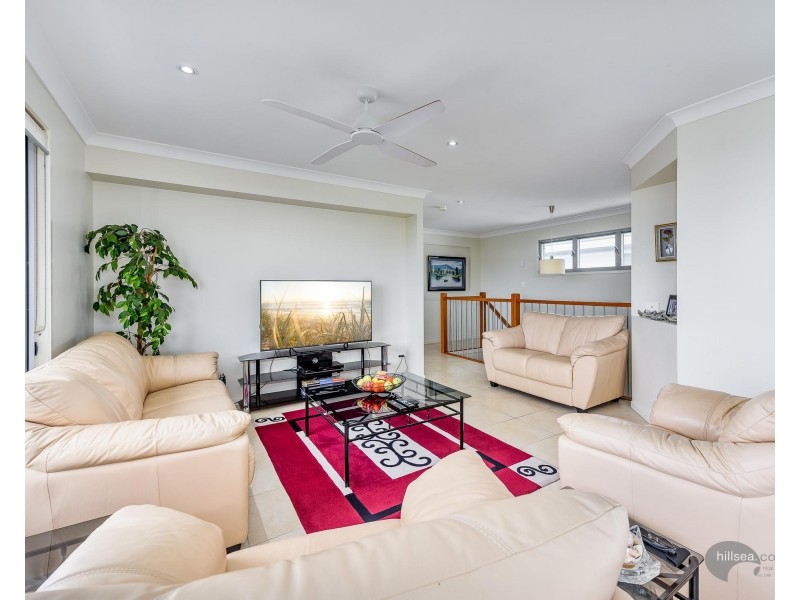 8 Benetti Crescent, Hope Island QLD 4212