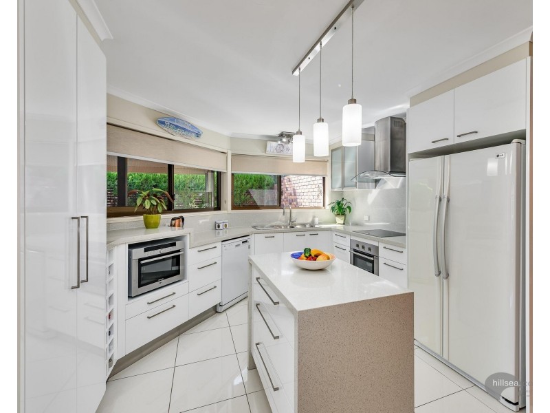 1/29 Eider Avenue, Paradise Point QLD 4216