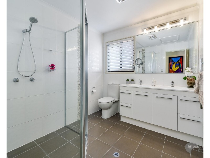 1/29 Eider Avenue, Paradise Point QLD 4216