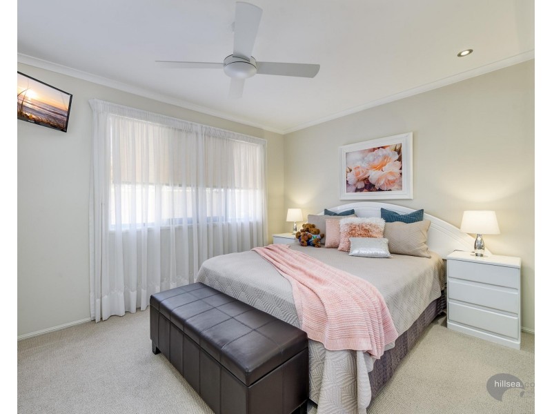 1/29 Eider Avenue, Paradise Point QLD 4216