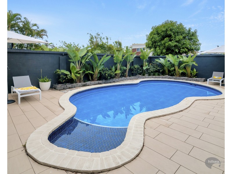 6 Clematis Avenue, Hollywell QLD 4216