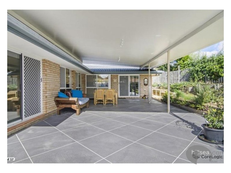 8 County Close, Parkwood QLD 4214