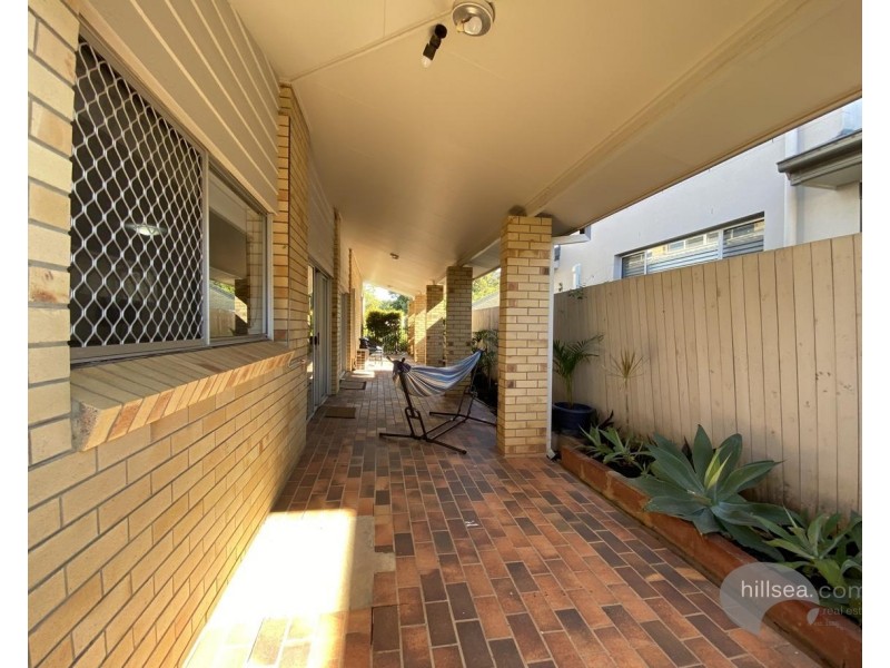 4A/9 McWilliam Close, Labrador QLD 4215