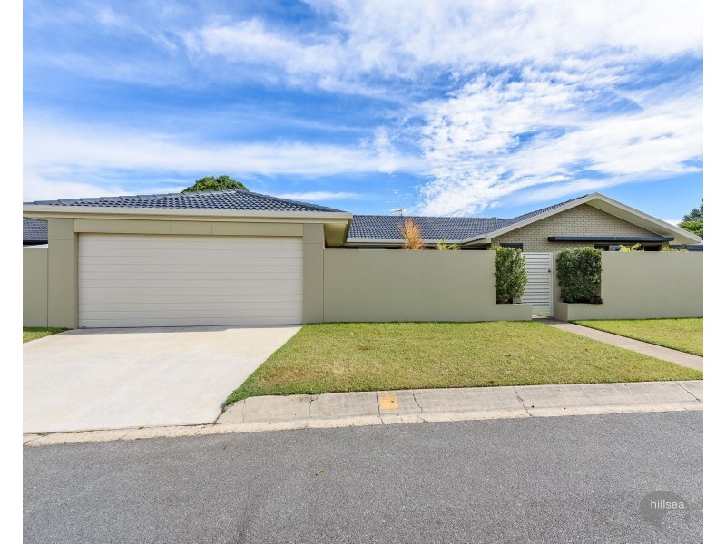 24 Tradewinds Avenue, Paradise Point QLD 4216