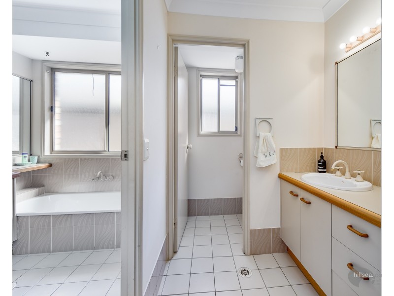 17 Waranga Way, Coombabah QLD 4216