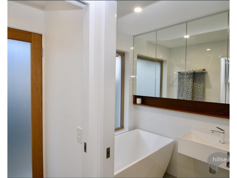 14 Okinya Street, Biggera Waters QLD 4216