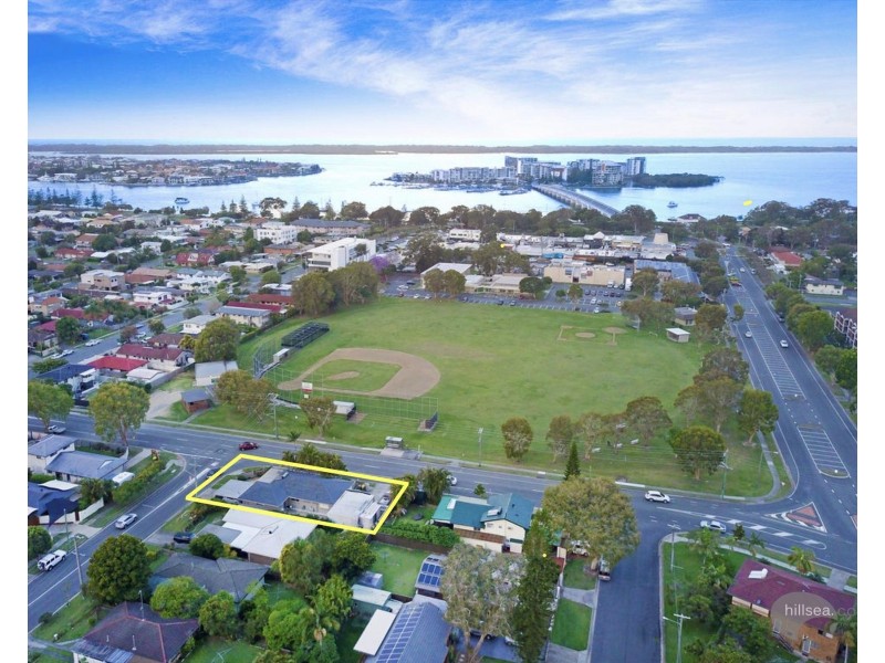 104 Paradise Parade, Paradise Point QLD 4216