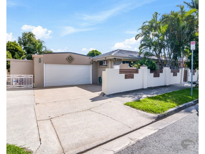 104 Paradise Parade, Paradise Point QLD 4216