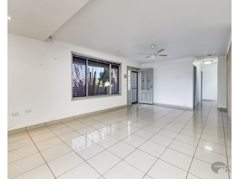 104 Paradise Parade, Paradise Point QLD 4216