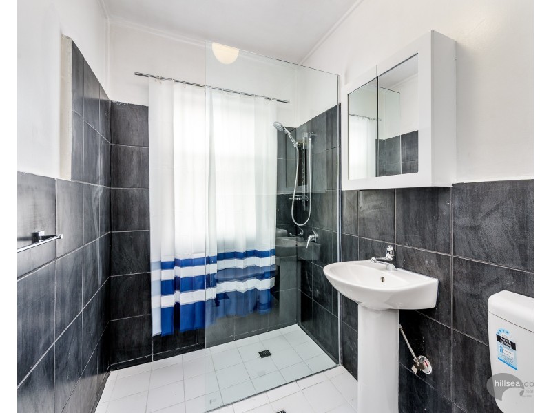 6/107A Frank Street, Labrador QLD 4215