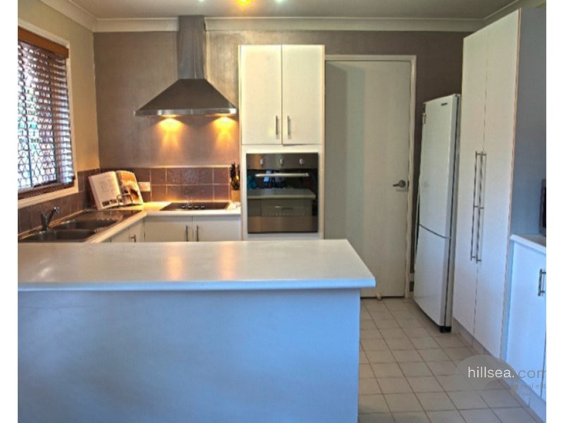 2/2 Freeman Street, Labrador QLD 4215