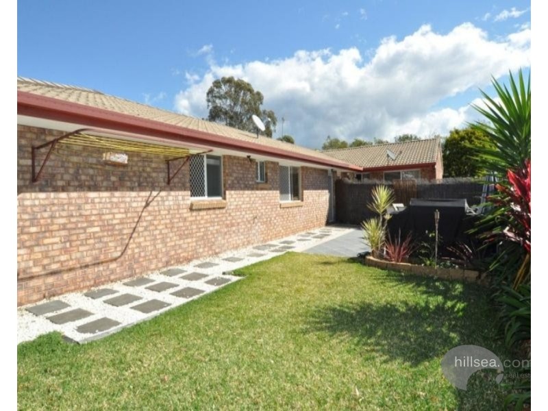 2/2 Freeman Street, Labrador QLD 4215