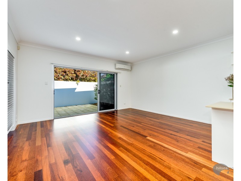 2/6 Tecona Avenue, Hollywell QLD 4216