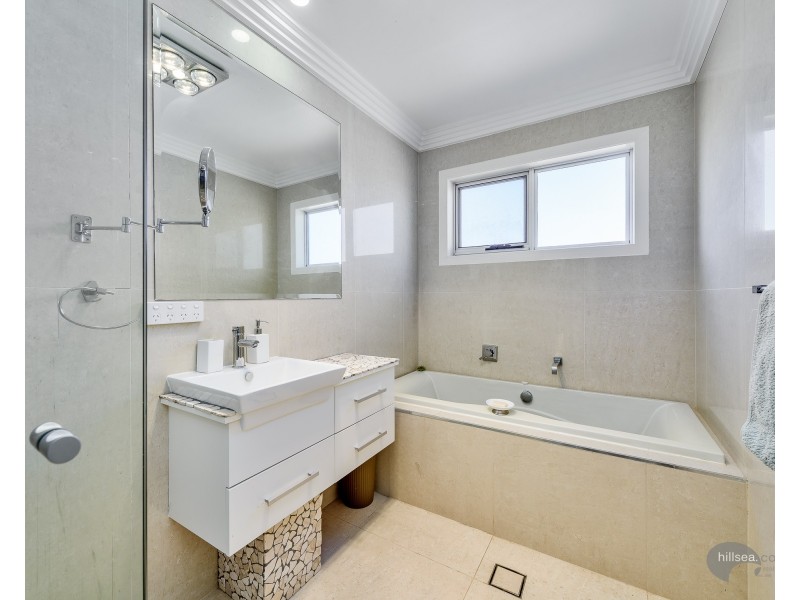 2/397 Bayview Street, Hollywell QLD 4216