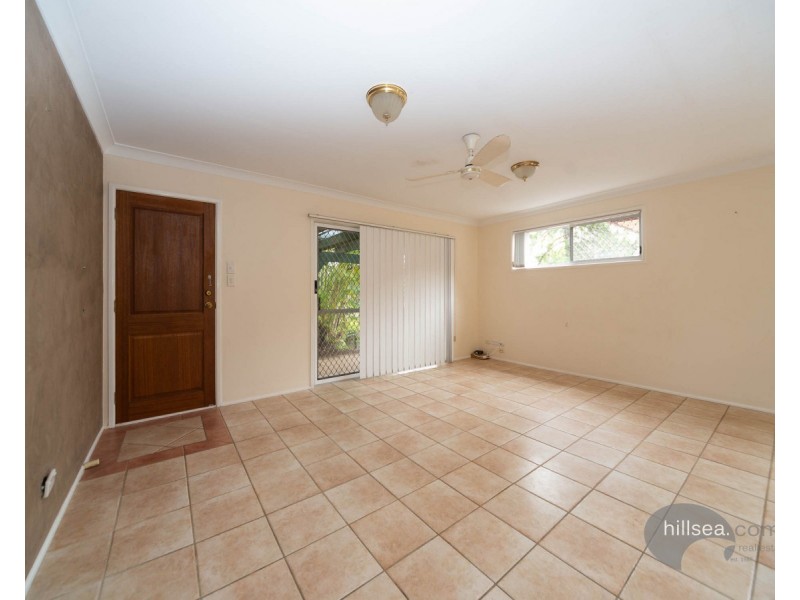 11 Winani Drive, Ashmore QLD 4214