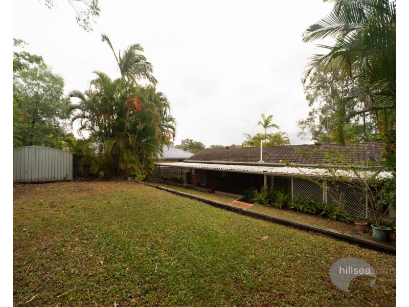 11 Winani Drive, Ashmore QLD 4214