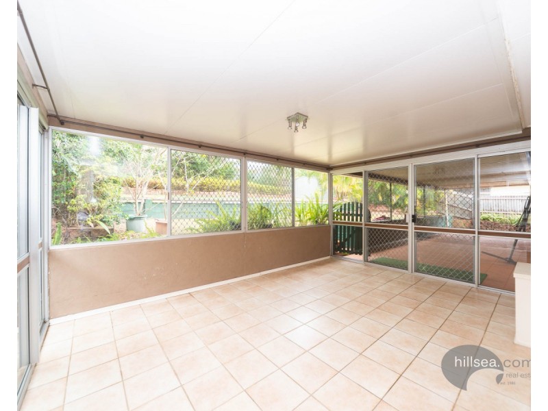 11 Winani Drive, Ashmore QLD 4214