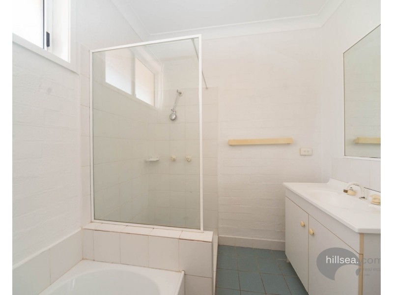 11/13-17 Brown Street, Labrador QLD 4215