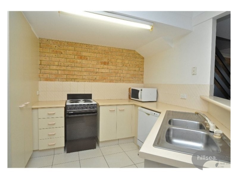 3/77 Olsen Avenue, Labrador QLD 4215