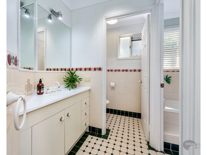 20 Tallara Street, Coombabah QLD 4216