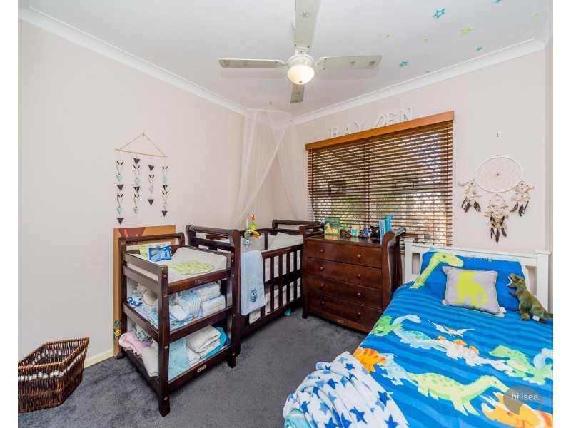 33 Ashbourne Terrace, Biggera Waters QLD 4216