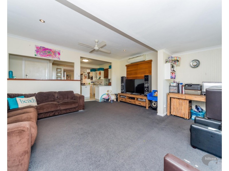 33 Ashbourne Terrace, Biggera Waters QLD 4216