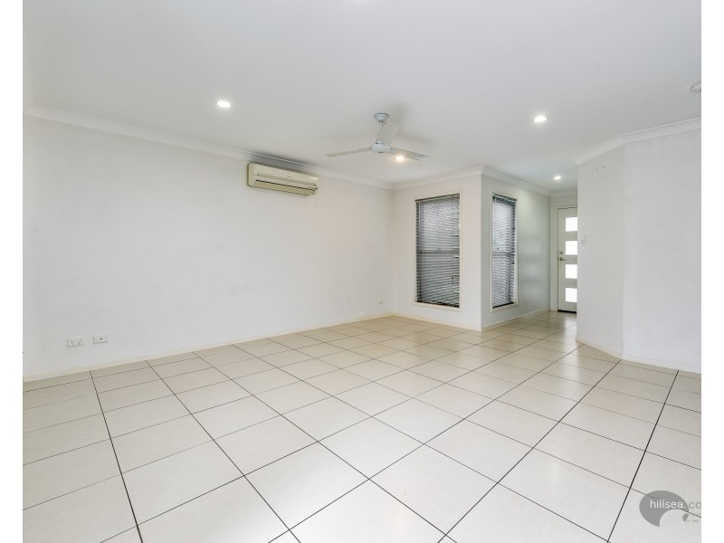 4/49 Usher Avenue, Labrador QLD 4215